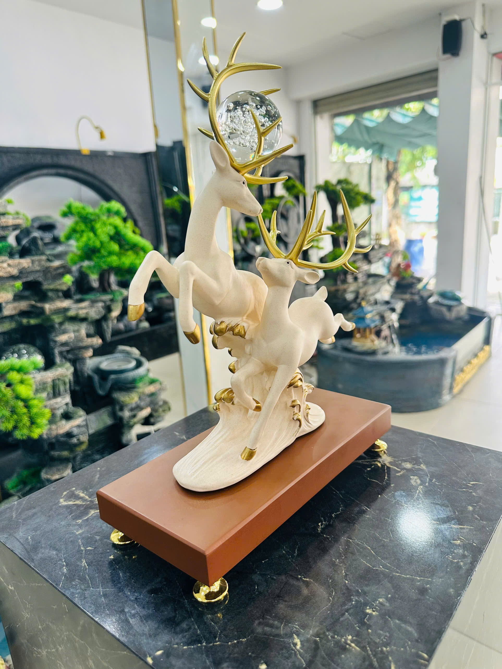 Đồ Trang Trí Tiểu Cảnh Trong Nhà Hình Cây Thần Tài Model HS136&nbsp;– Màu Trắng