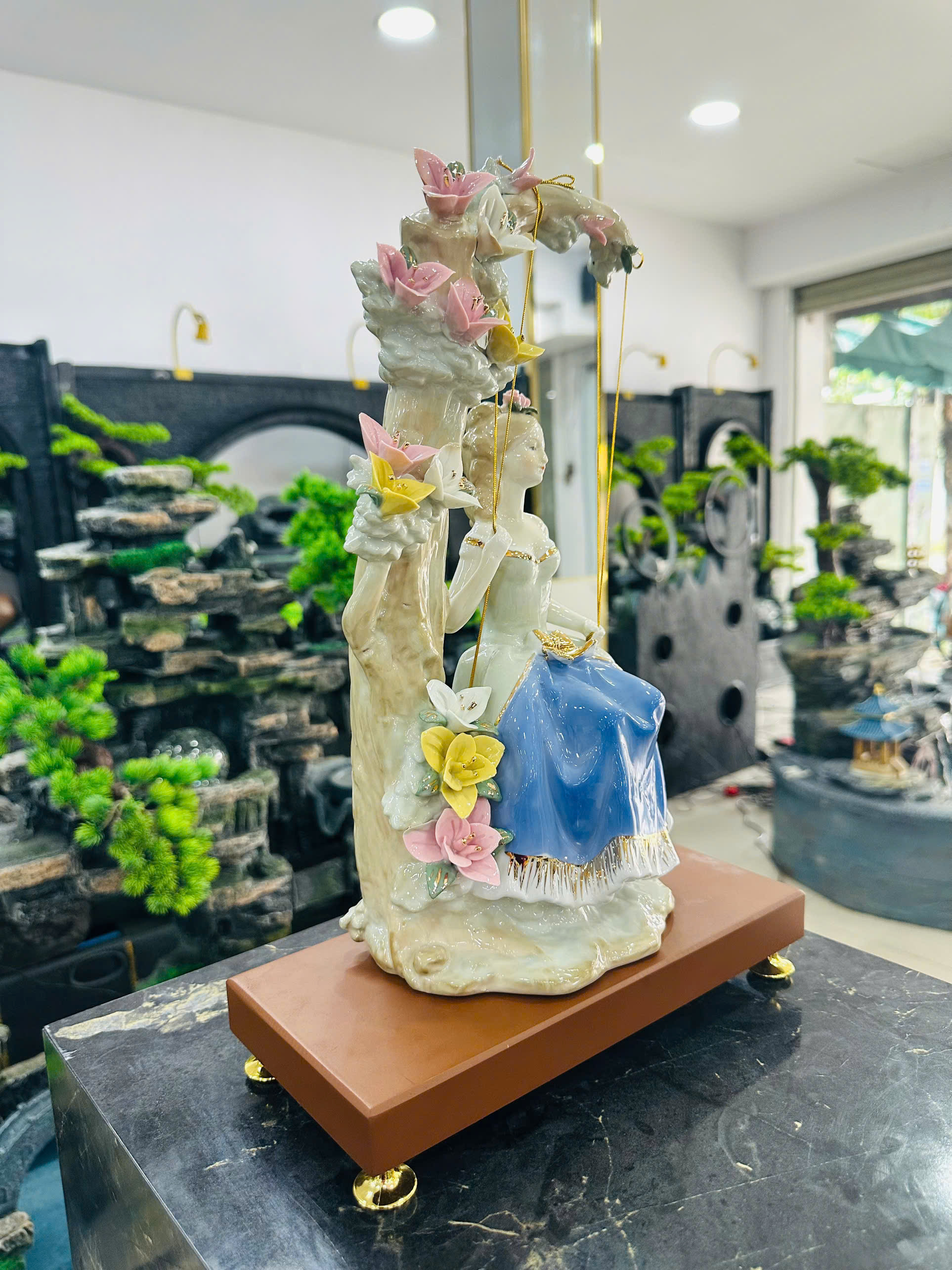 Đồ Trang Trí Tiểu Cảnh Trong Nhà Hình Cô Gái Model XD01