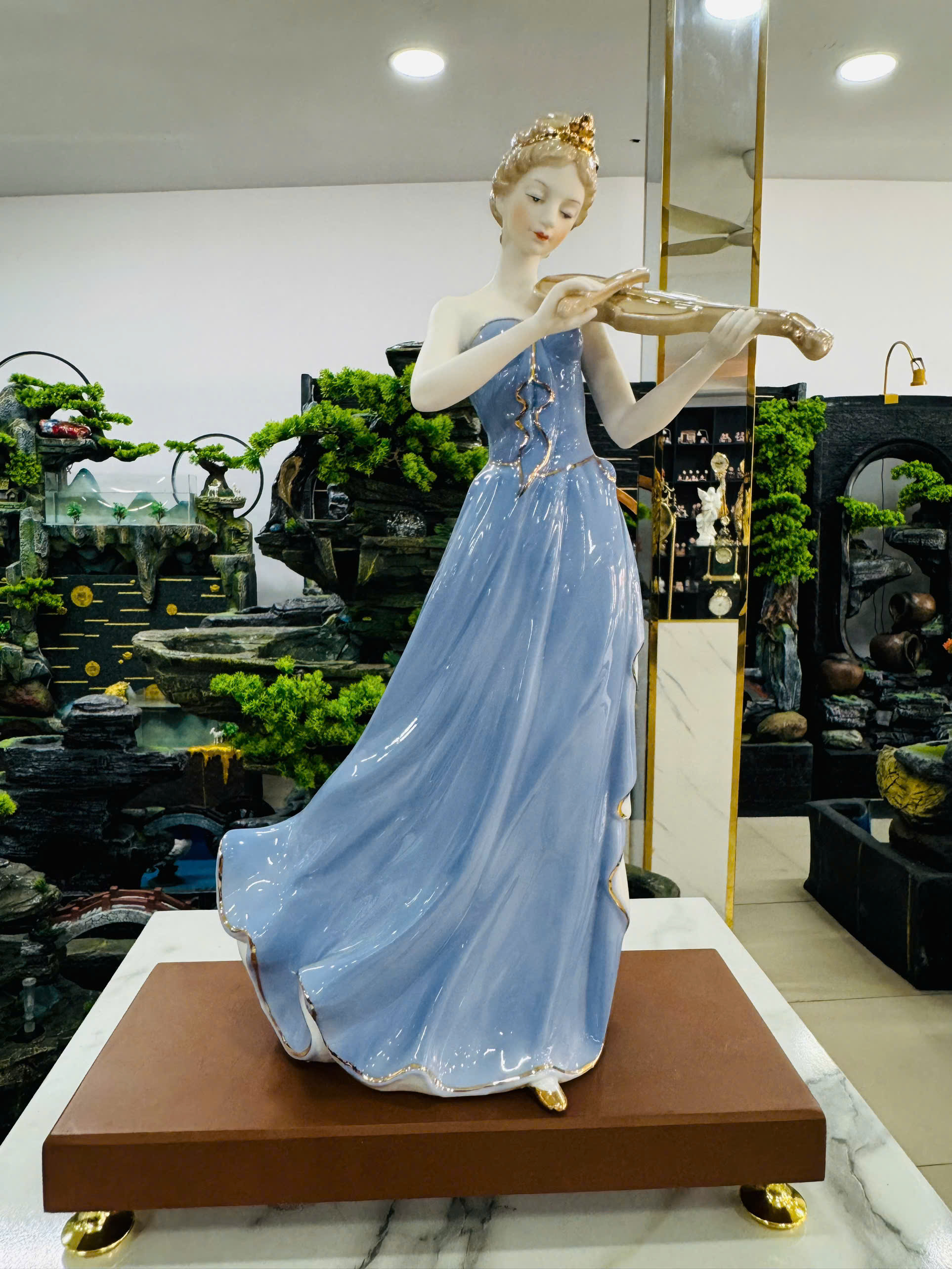 Đồ Trang Trí Tiểu Cảnh Trong Nhà Hình Cô Gái Model NG03