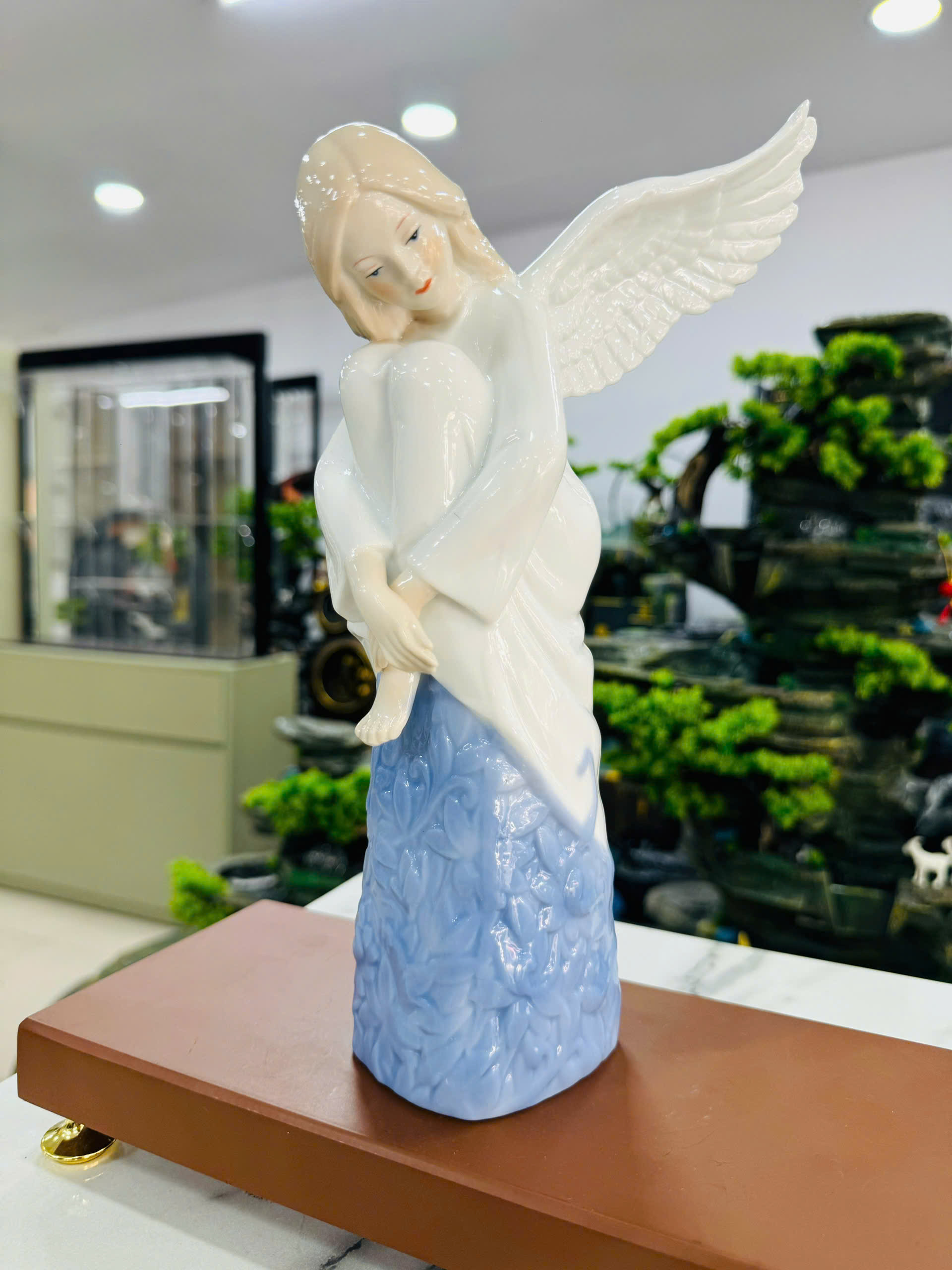 Đồ Trang Trí Tiểu Cảnh Trong Nhà Hình Cô Gái Model TT01