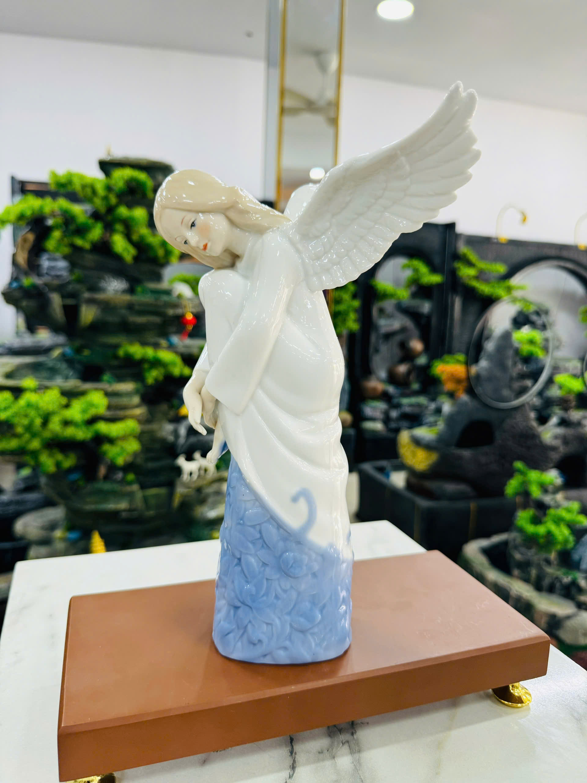 Đồ Trang Trí Tiểu Cảnh Trong Nhà Hình Cô Gái Model TT01