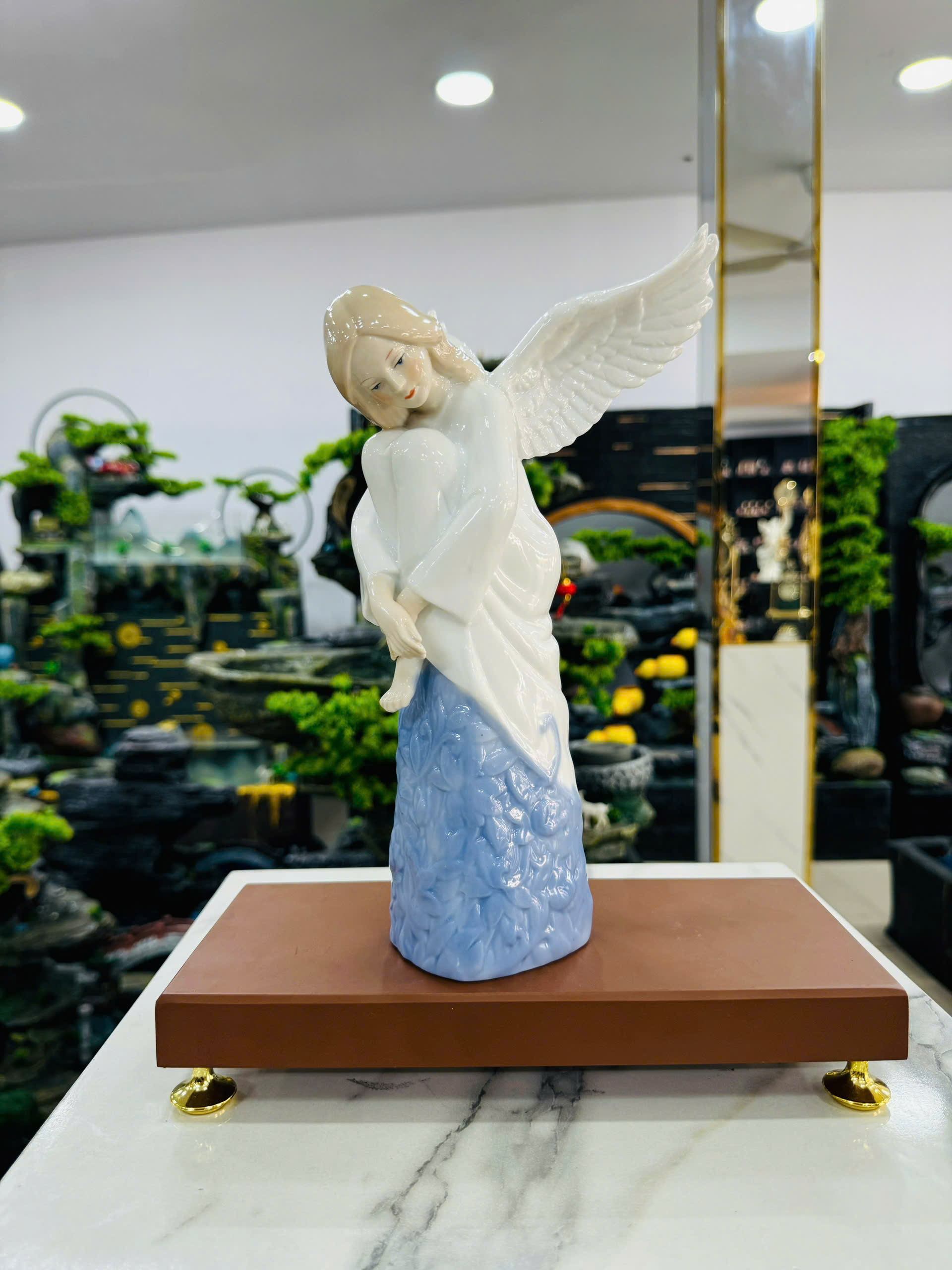 Đồ Trang Trí Tiểu Cảnh Trong Nhà Hình Cô Gái Model TT01
