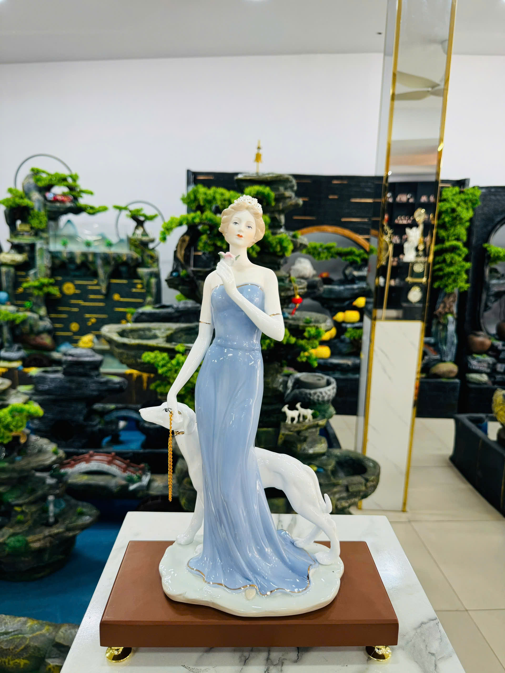 Đồ Trang Trí Tiểu Cảnh Trong Nhà Hình Cô Gái Model NC01