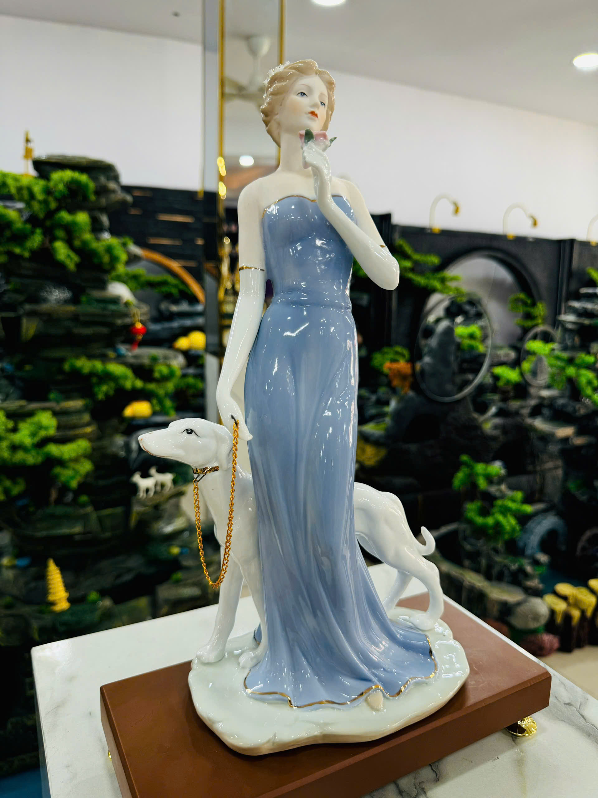 Đồ Trang Trí Tiểu Cảnh Trong Nhà Hình Cô Gái Model NC01