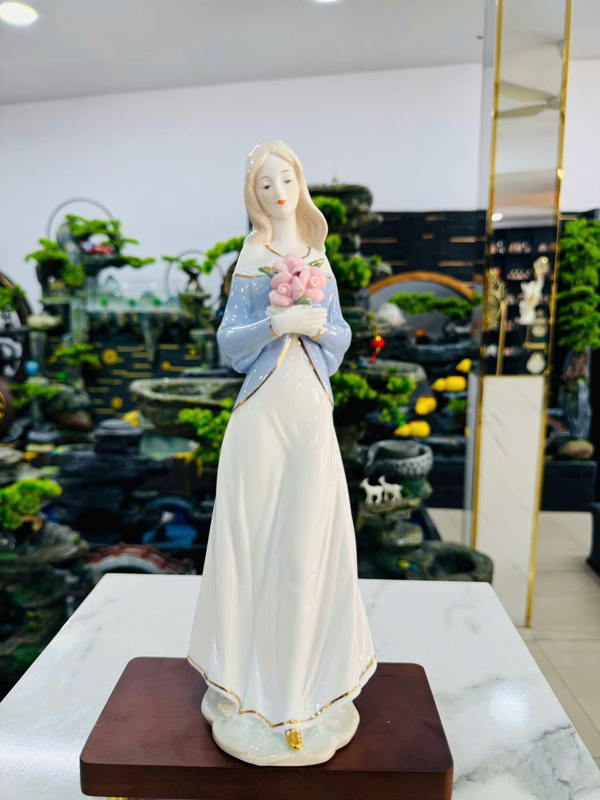 Đồ Trang Trí Tiểu Cảnh Trong Nhà Hình Cô Gái Model HS11