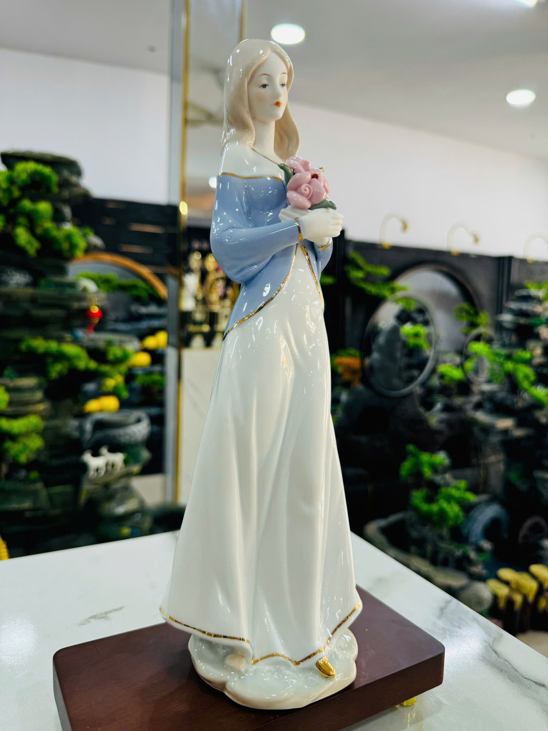 Đồ Trang Trí Tiểu Cảnh Trong Nhà Hình Cô Gái Model HS11