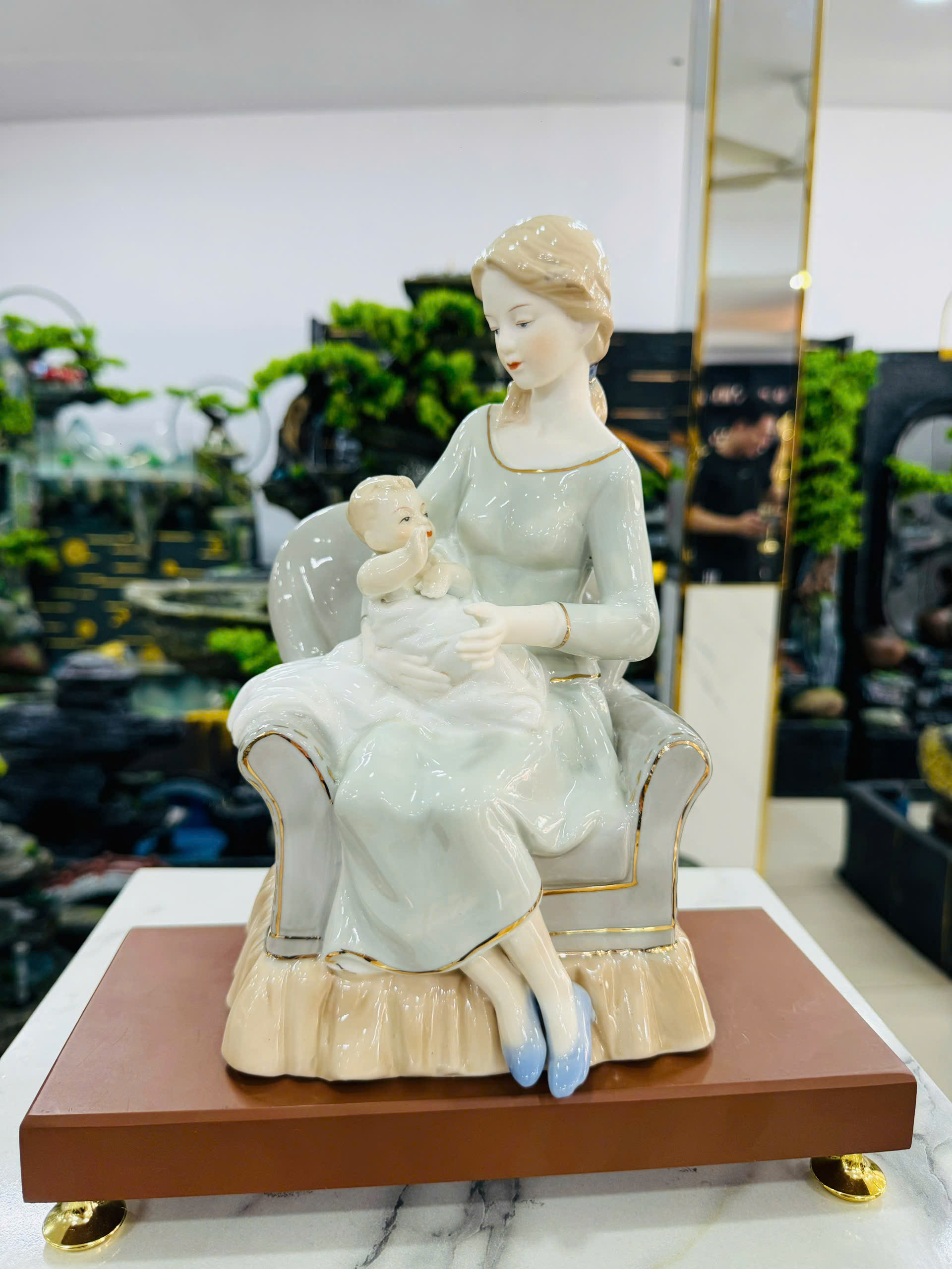 Đồ Trang Trí Tiểu Cảnh Trong Nhà Hình Cô Gái Model ME05