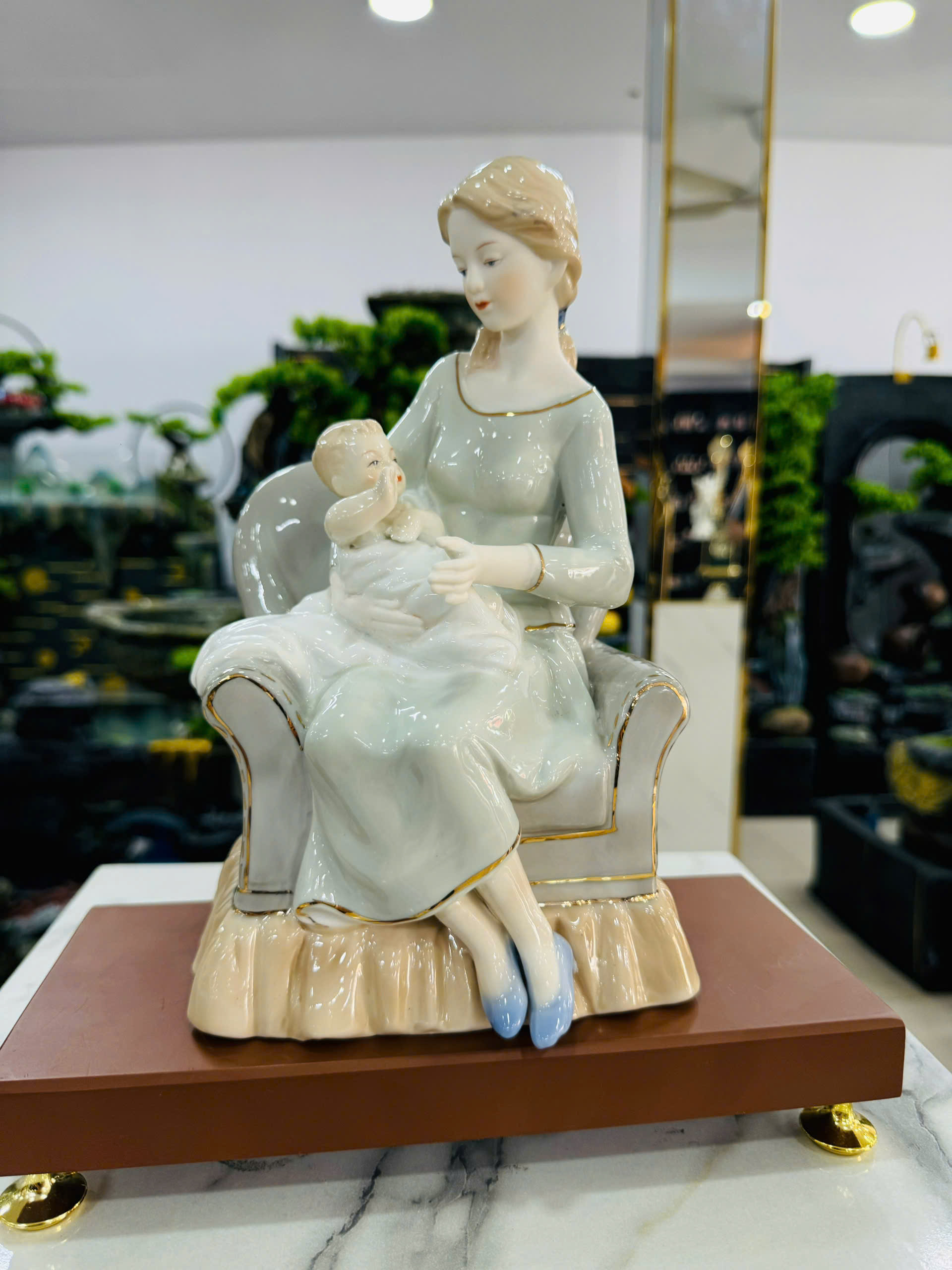 Đồ Trang Trí Tiểu Cảnh Trong Nhà Hình Cô Gái Model ME05