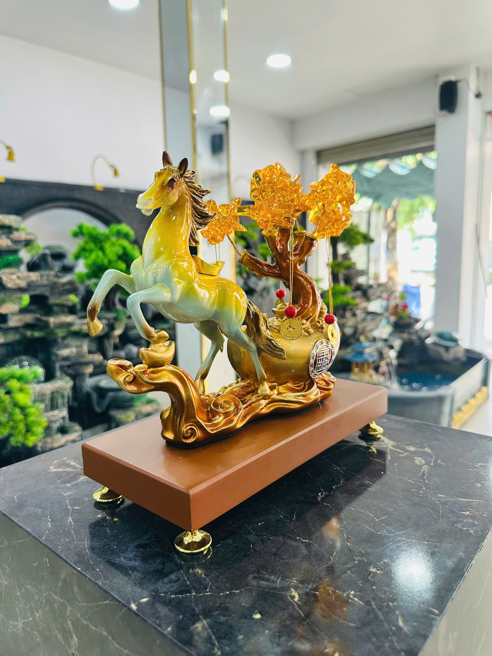 Đồ Trang Trí Tiểu Cảnh Trong Nhà Hình Con Vật Model ZH2503 – Màu Vàng Xanh