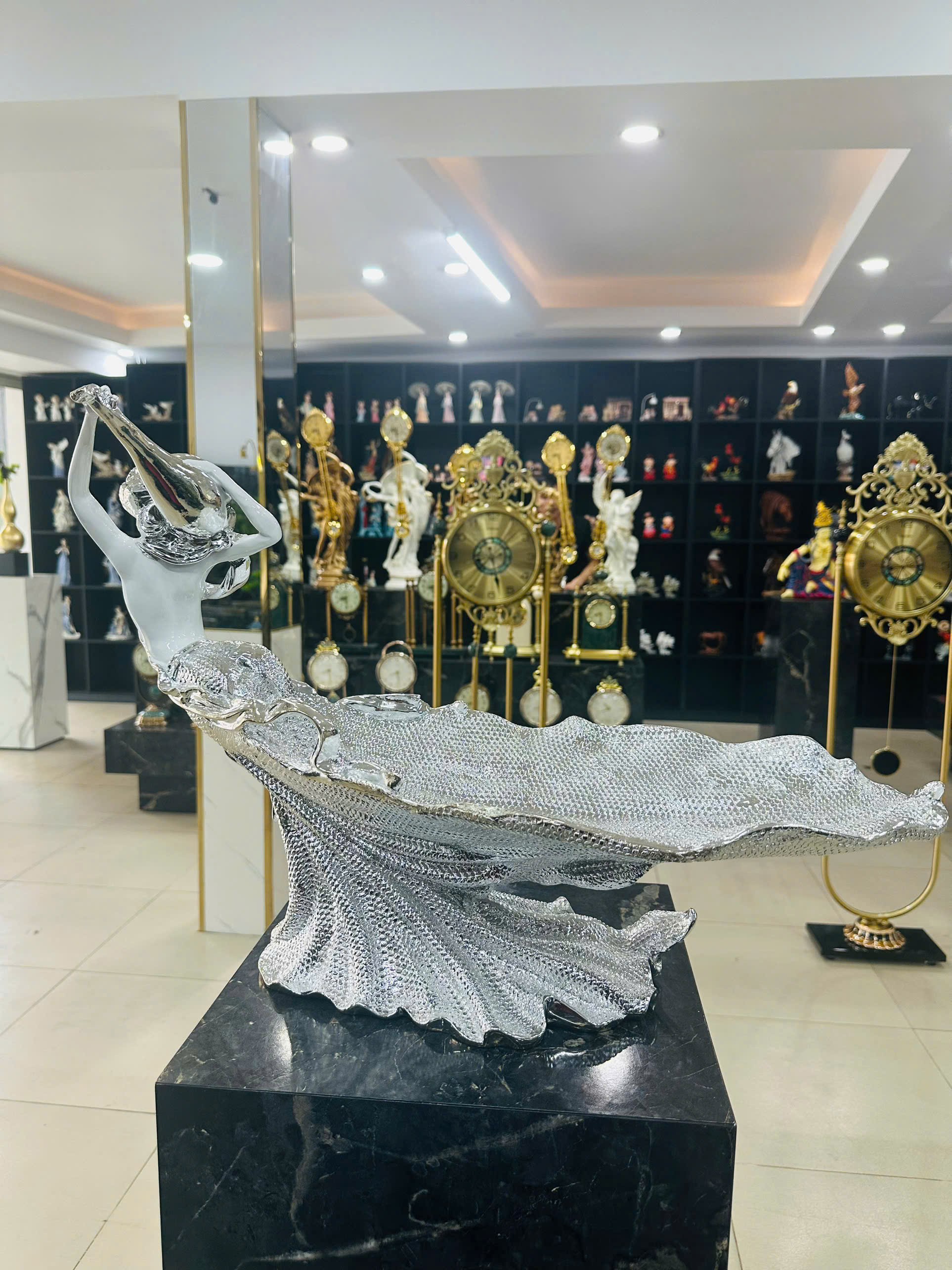 Đồ Trang Trí Tiểu Cảnh Trong Nhà Hình Người Model 322A