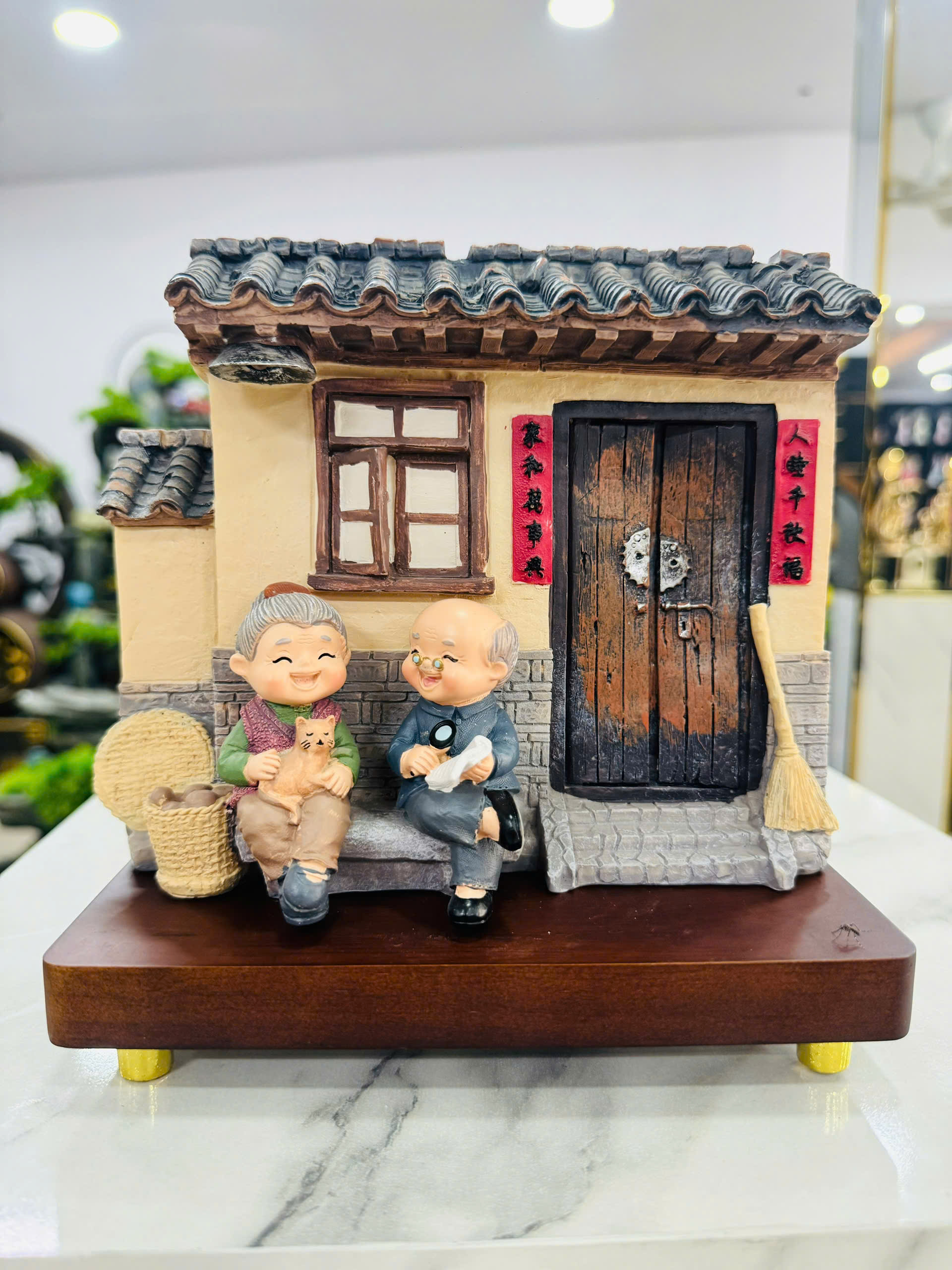 Đồ Trang Trí Tiểu Cảnh Trong Nhà Hình Con Người Model 935-11A