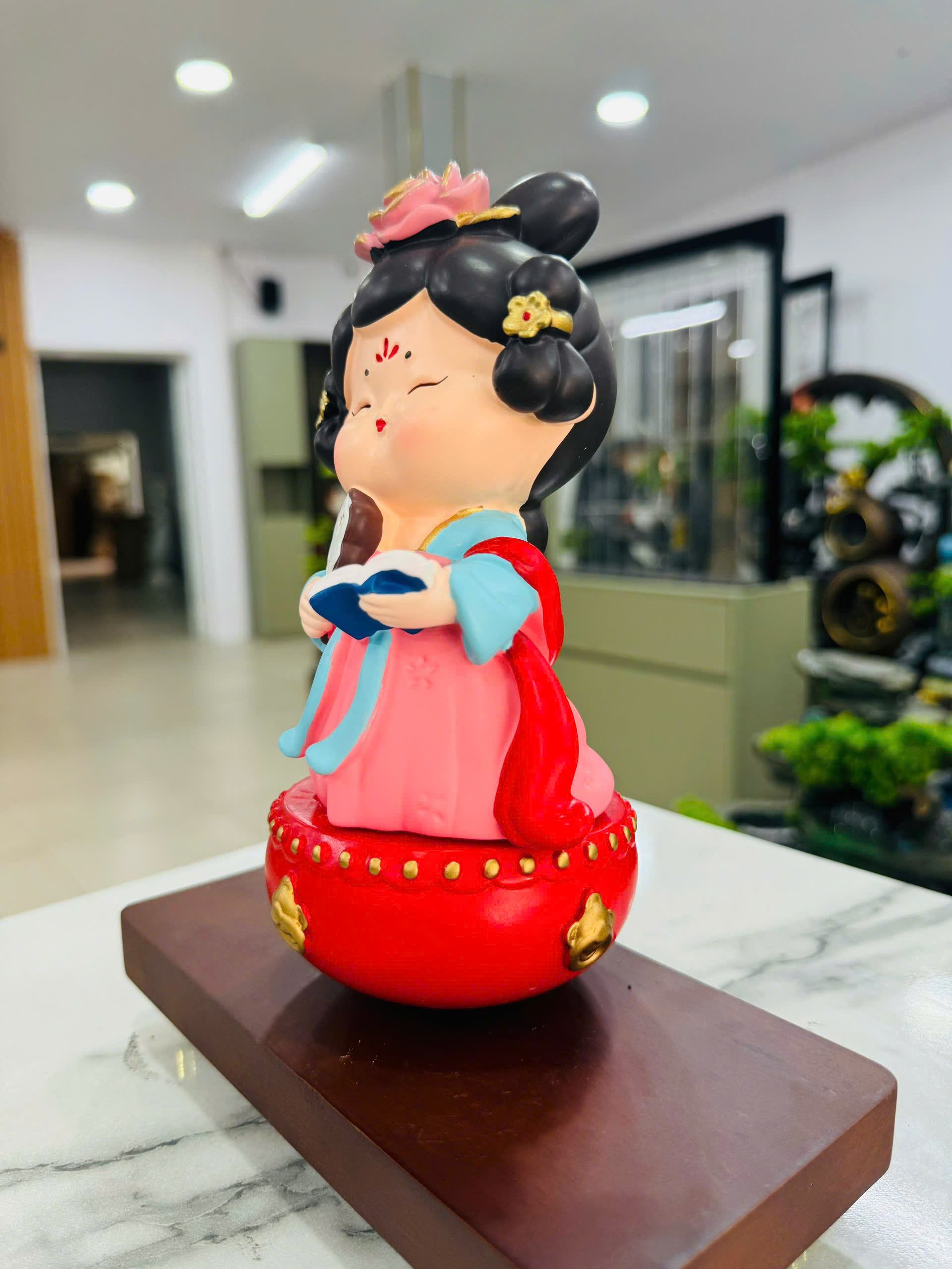 Đồ Trang Trí Tiểu Cảnh Trong Nhà Hình Con Người Model 1088-35